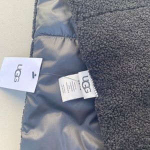 Ugg mixed media black new scarf